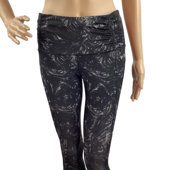 Lululemon Runday Crop *Full-On Luxtreme Arsenal Ambient Grey Black Size 6 - Picture 2 of 7